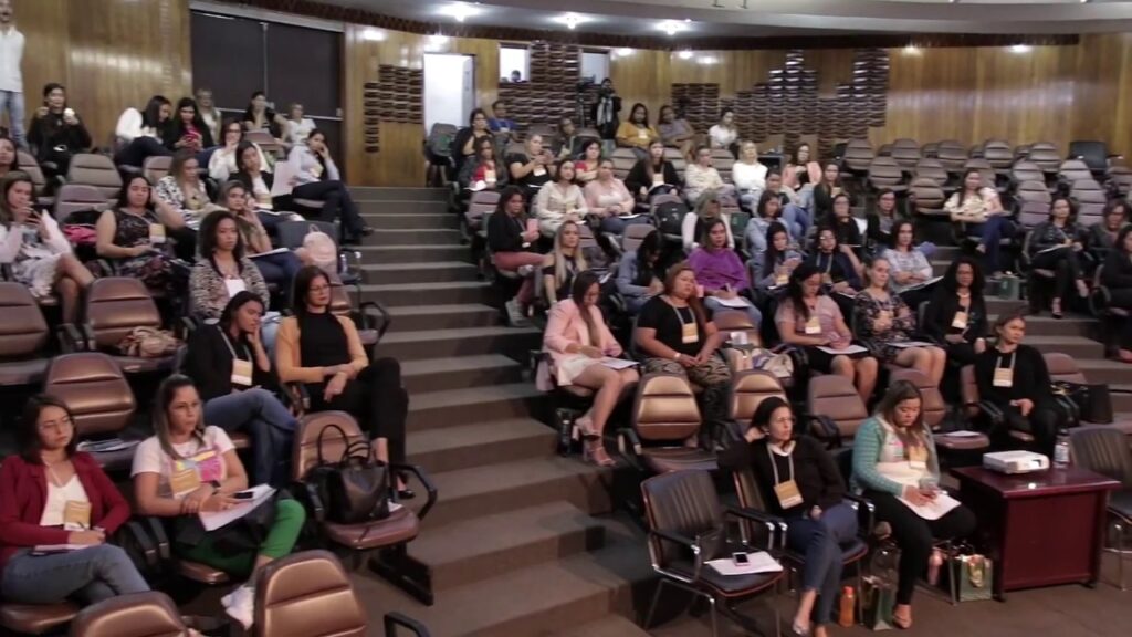 Treinamento Presencial Mulheres Que Sabem Voar, Sabem Empreender - Cléber Brendão